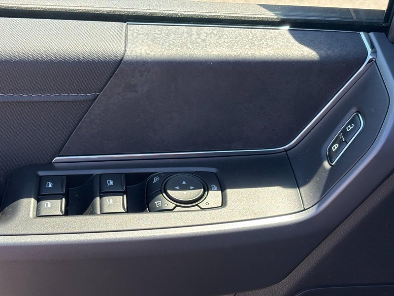 Ford F-150 Vehicle Image 17
