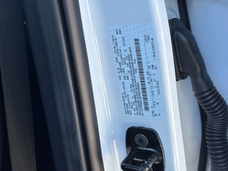 Ford F-150 Vehicle Full-screen Gallery Image 26