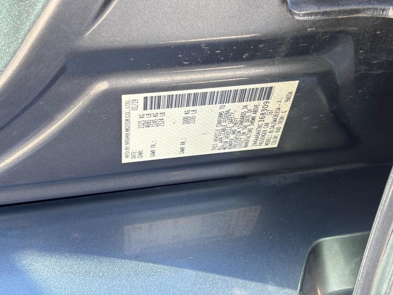 Nissan Maxima Vehicle Full-screen Gallery Image 25