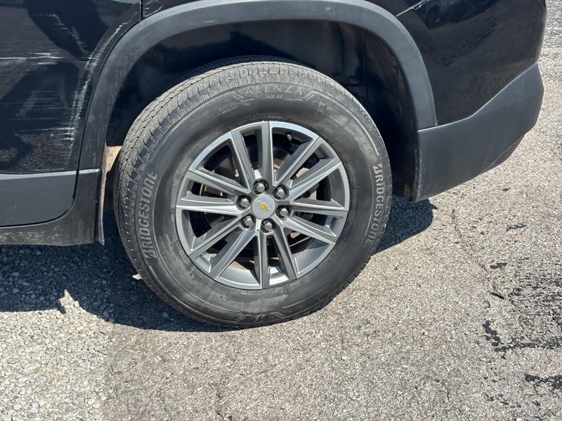 Chevrolet Traverse Vehicle Full-screen Gallery Image 10
