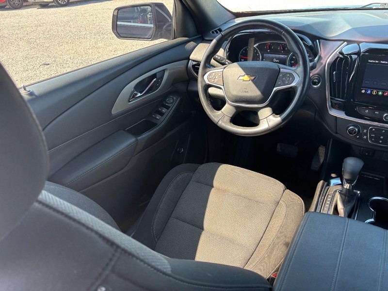 Chevrolet Traverse Vehicle Full-screen Gallery Image 13