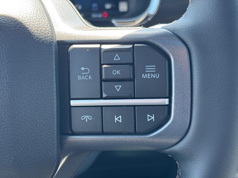 Ford F-150 Vehicle Full-screen Gallery Image 20