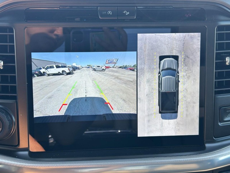 Ford F-150 Vehicle Full-screen Gallery Image 23