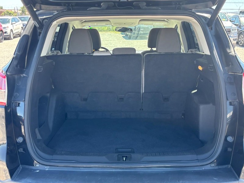 Ford Escape Vehicle Image 11