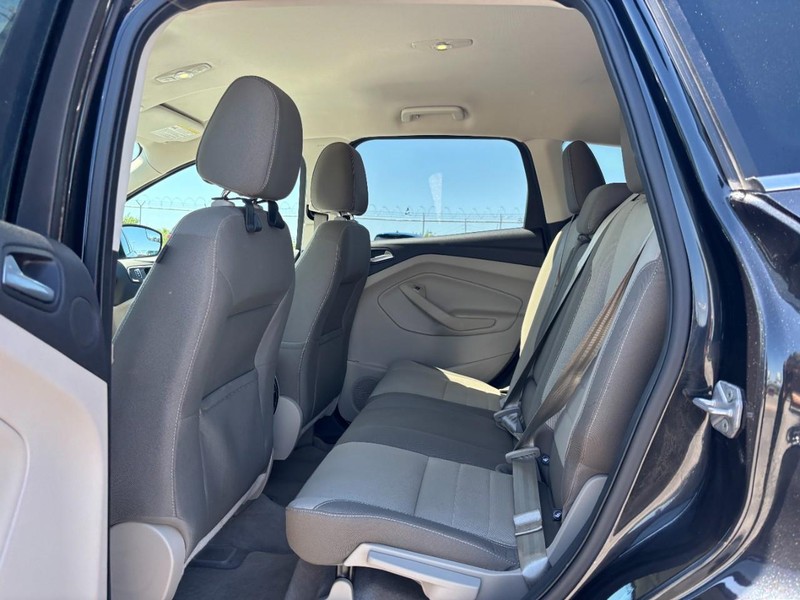 Ford Escape Vehicle Image 13
