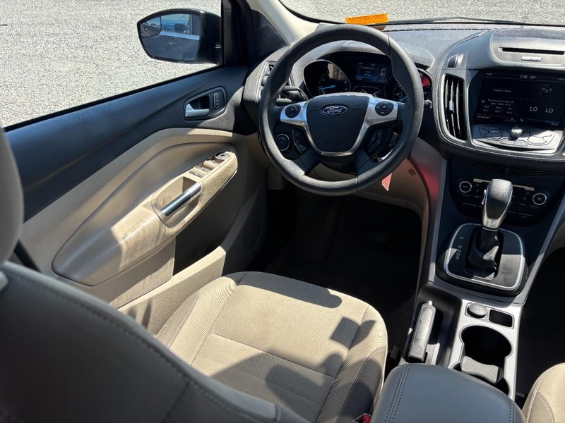 Ford Escape Vehicle Image 14
