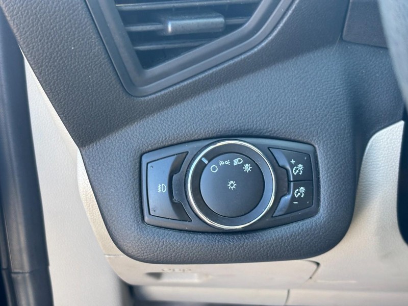 Ford Escape Vehicle Image 19