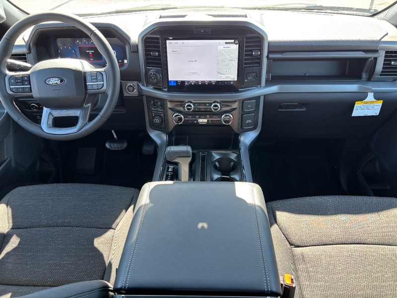 Ford F-150 Vehicle Full-screen Gallery Image 14