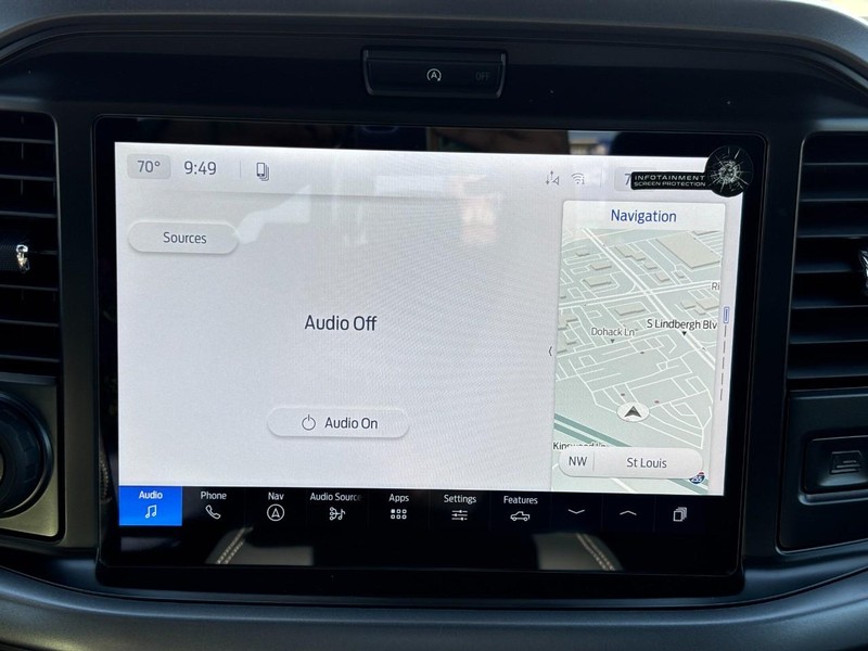 Ford F-150 Vehicle Full-screen Gallery Image 22
