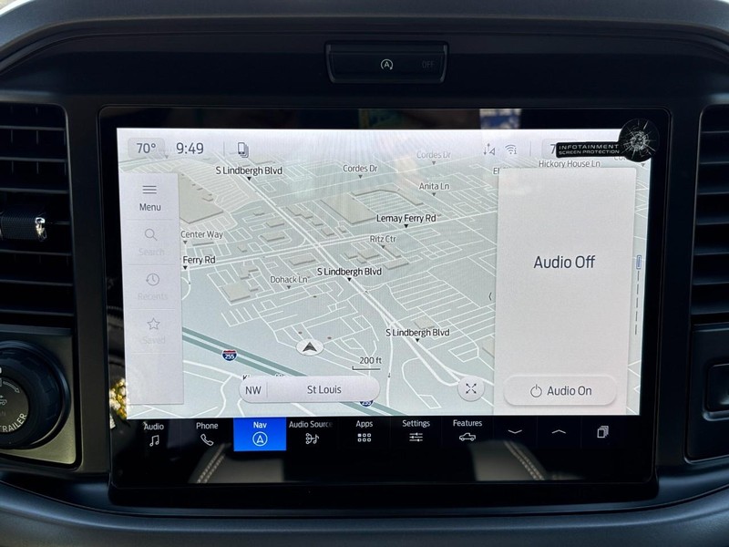 Ford F-150 Vehicle Full-screen Gallery Image 23