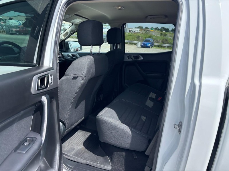 Ford Ranger Vehicle Full-screen Gallery Image 14