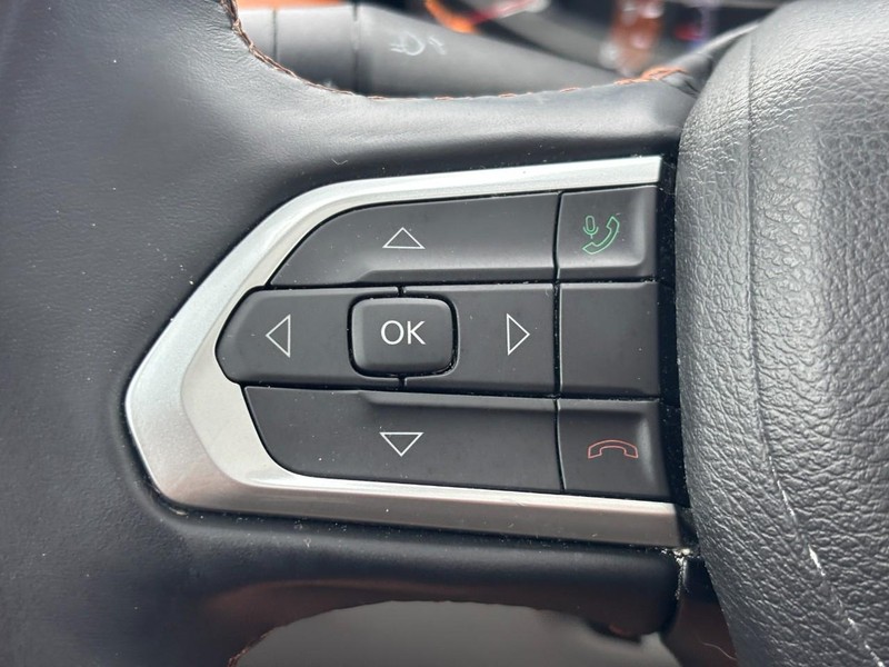 Jeep Compass Vehicle Image 19