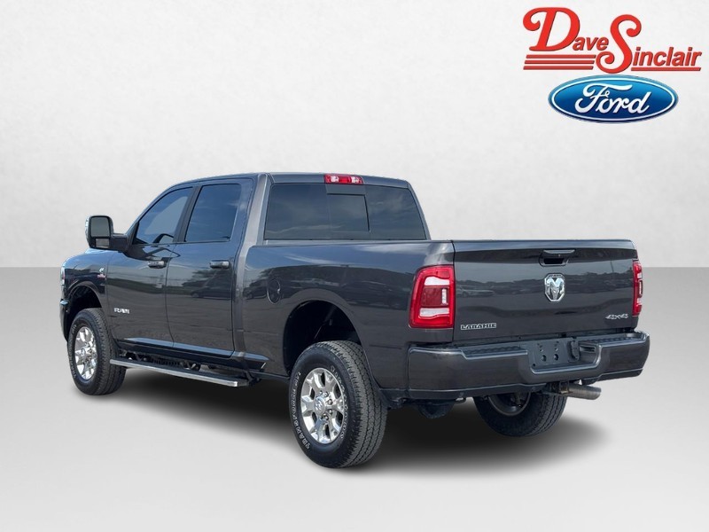 Ram 2500 Vehicle Full-screen Gallery Image 09