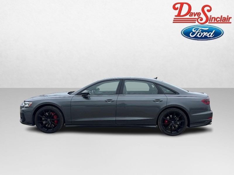 Audi S8 Vehicle Full-screen Gallery Image 10
