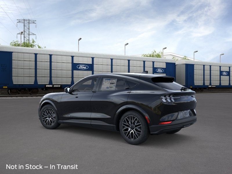 Ford Mustang Mach-E Vehicle Full-screen Gallery Image 05
