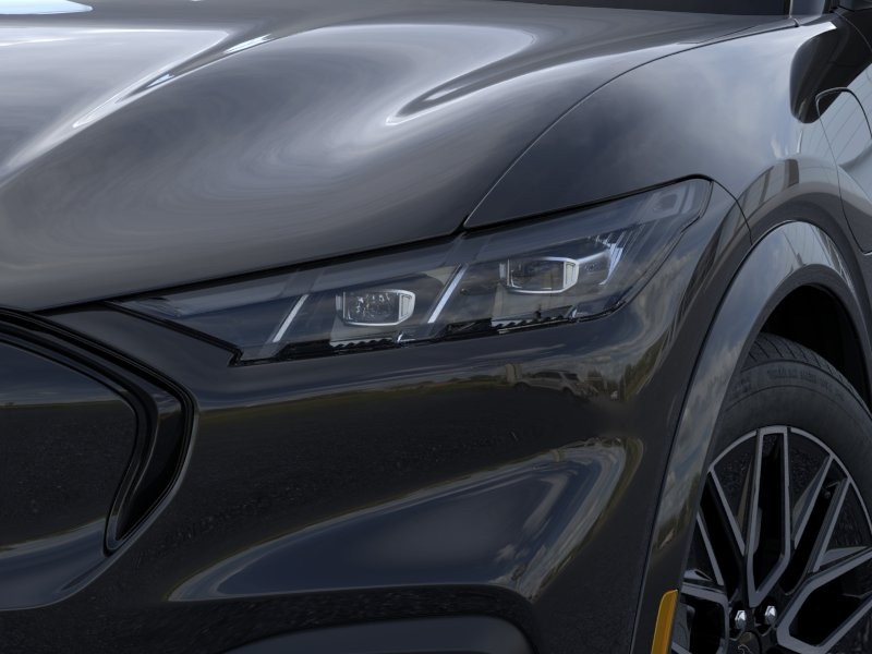 Ford Mustang Mach-E Vehicle Full-screen Gallery Image 20
