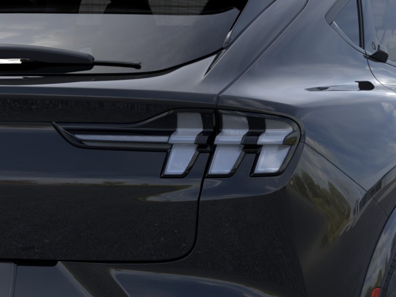 Ford Mustang Mach-E Vehicle Full-screen Gallery Image 23