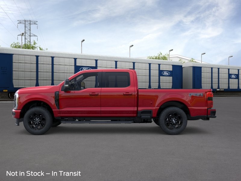 Ford Super Duty F-250 SRW Vehicle Full-screen Gallery Image 04