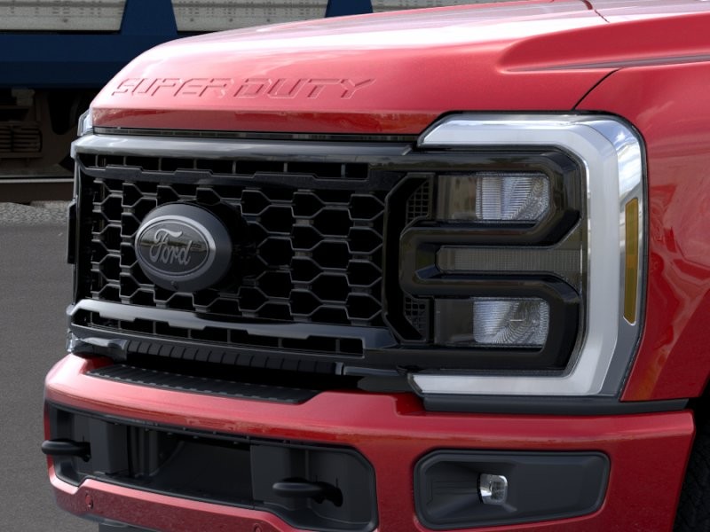 Ford Super Duty F-250 SRW Vehicle Full-screen Gallery Image 19