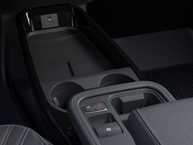 Ford Mustang Mach-E Vehicle Full-screen Gallery Image 17