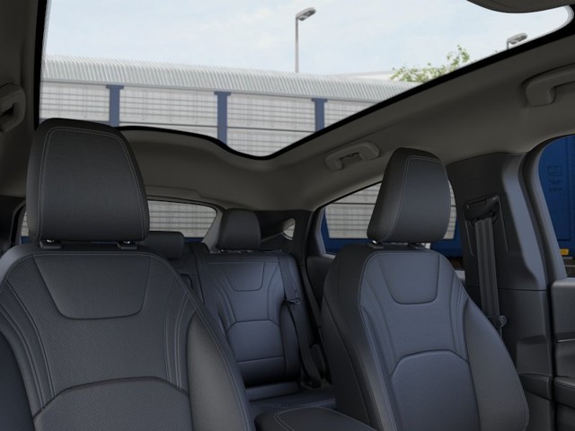Ford Mustang Mach-E Vehicle Full-screen Gallery Image 24