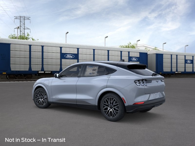 Ford Mustang Mach-E Vehicle Full-screen Gallery Image 05