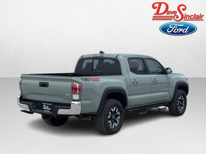 Toyota Tacoma 4WD Vehicle Full-screen Gallery Image 07