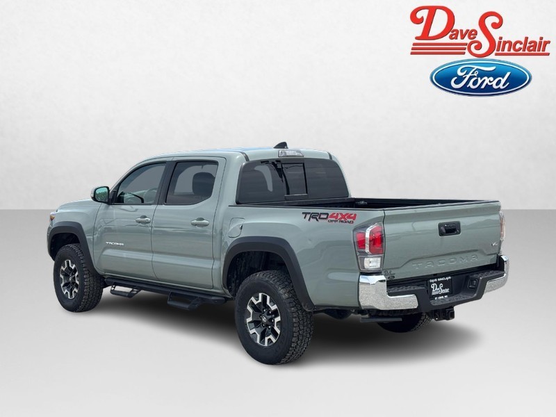 Toyota Tacoma 4WD Vehicle Full-screen Gallery Image 09