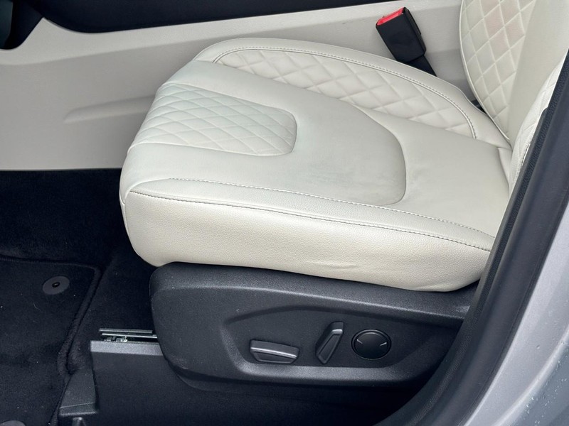 Ford Edge Vehicle Image 17