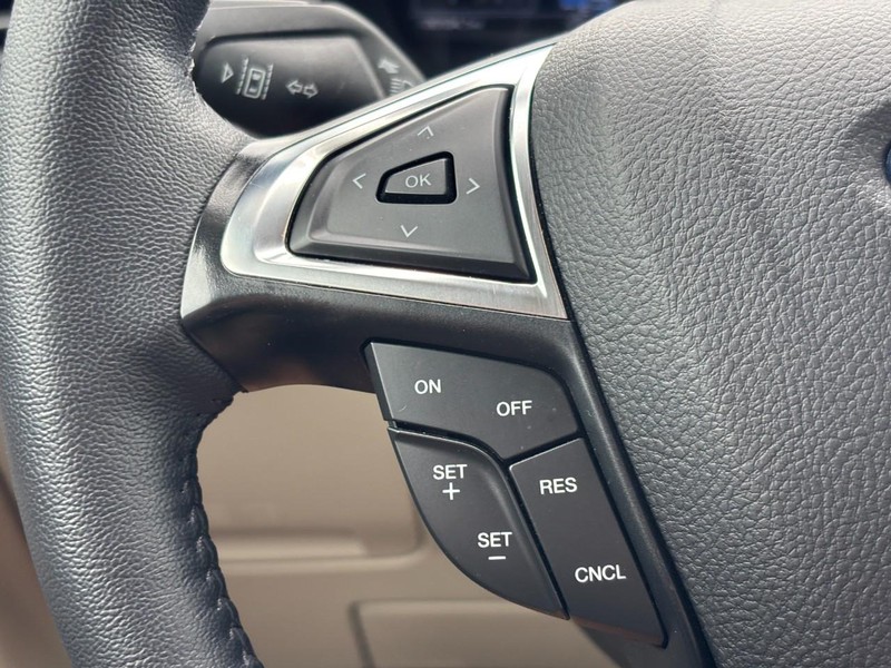 Ford Edge Vehicle Image 19