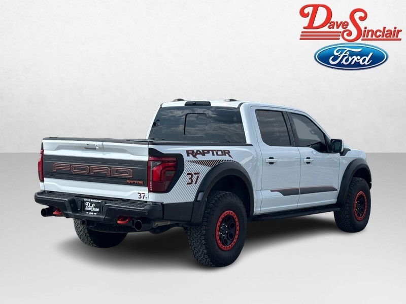 Ford F-150 Vehicle Full-screen Gallery Image 07