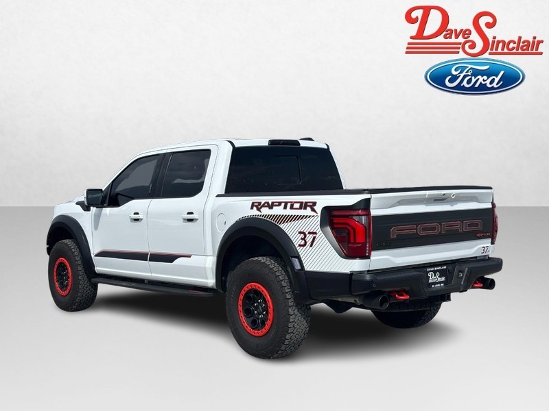 Ford F-150 Vehicle Full-screen Gallery Image 09