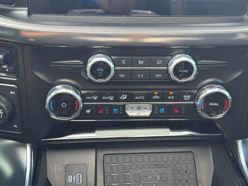 Ford F-150 Vehicle Full-screen Gallery Image 26