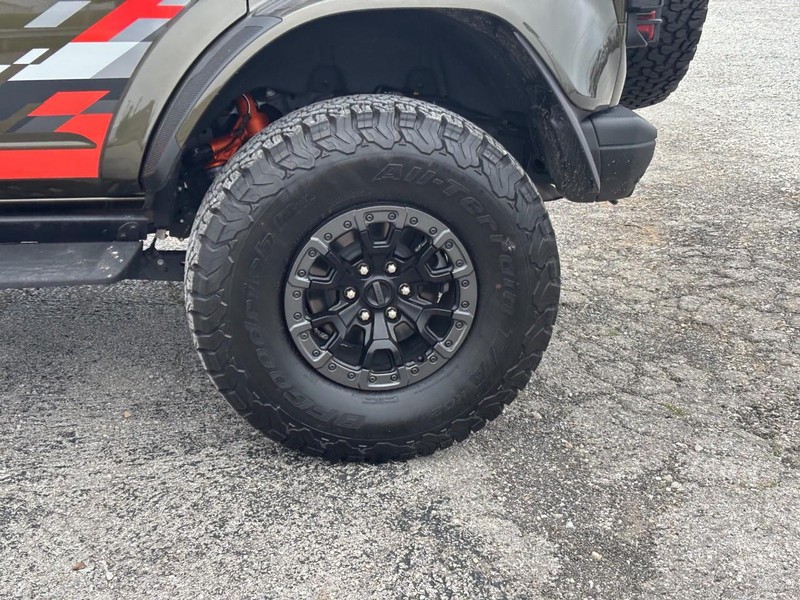 Ford Bronco Vehicle Image 12