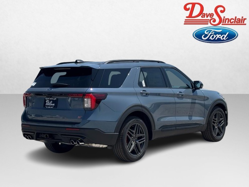 Ford Explorer Vehicle Full-screen Gallery Image 07