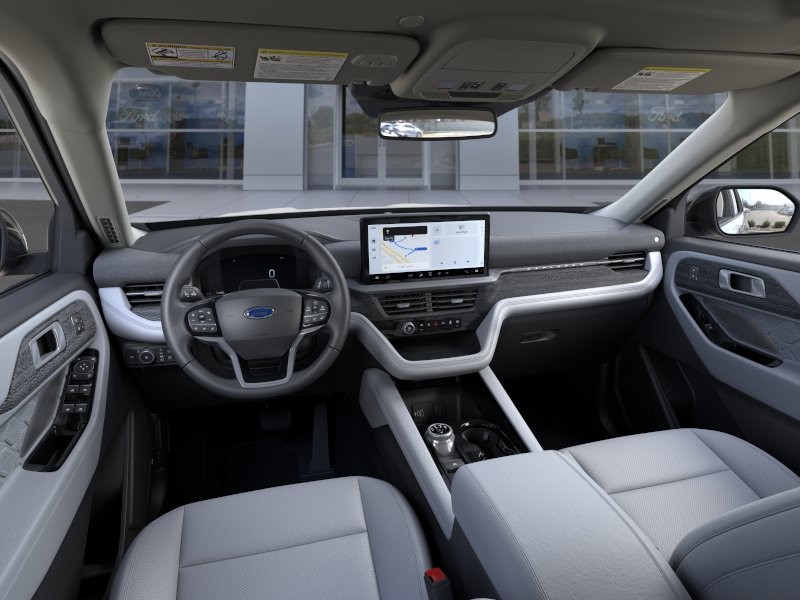 Ford Explorer Vehicle Image 11