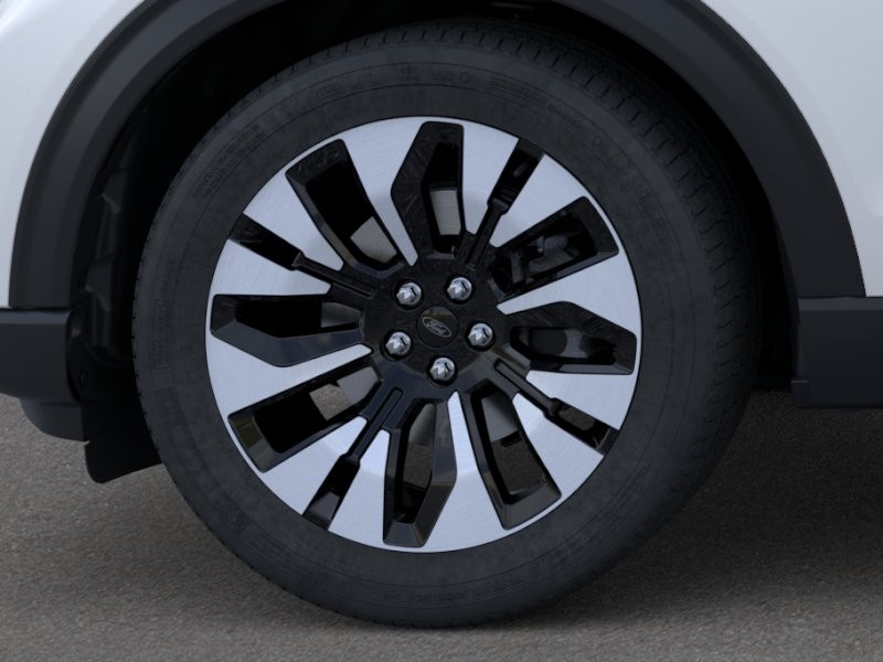 Ford Explorer Vehicle Image 21