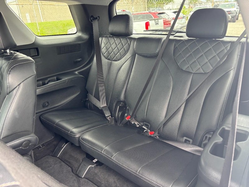 Hyundai Palisade Vehicle Full-screen Gallery Image 13