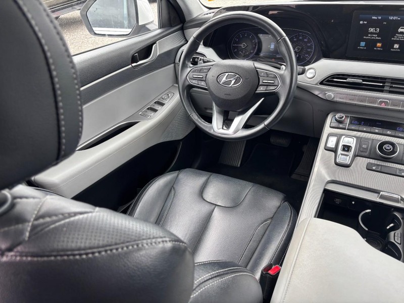 Hyundai Palisade Vehicle Full-screen Gallery Image 15