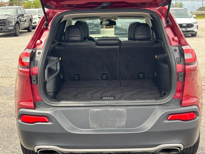 Jeep Cherokee Vehicle Image 11