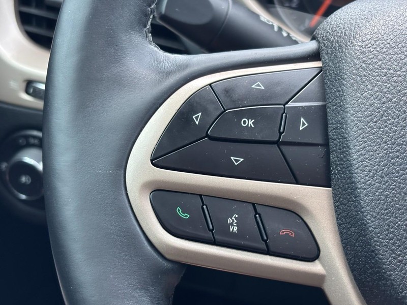 Jeep Cherokee Vehicle Image 19
