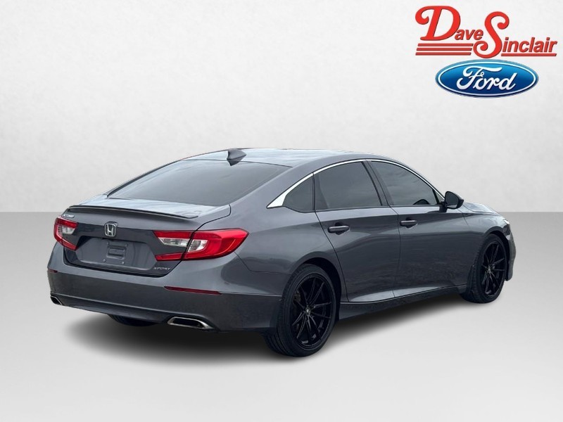 Honda Accord Sedan Vehicle Full-screen Gallery Image 07