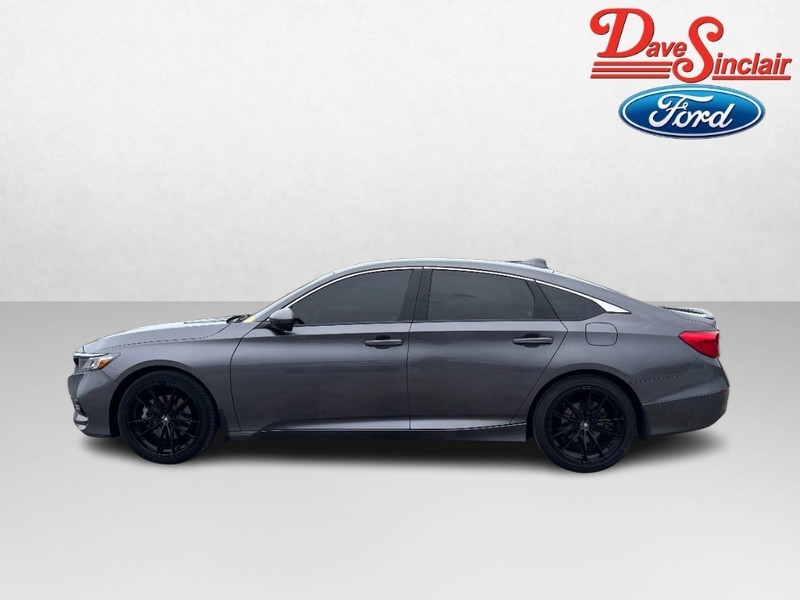 Honda Accord Sedan Vehicle Full-screen Gallery Image 10