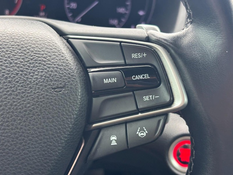 Honda Accord Sedan Vehicle Full-screen Gallery Image 20