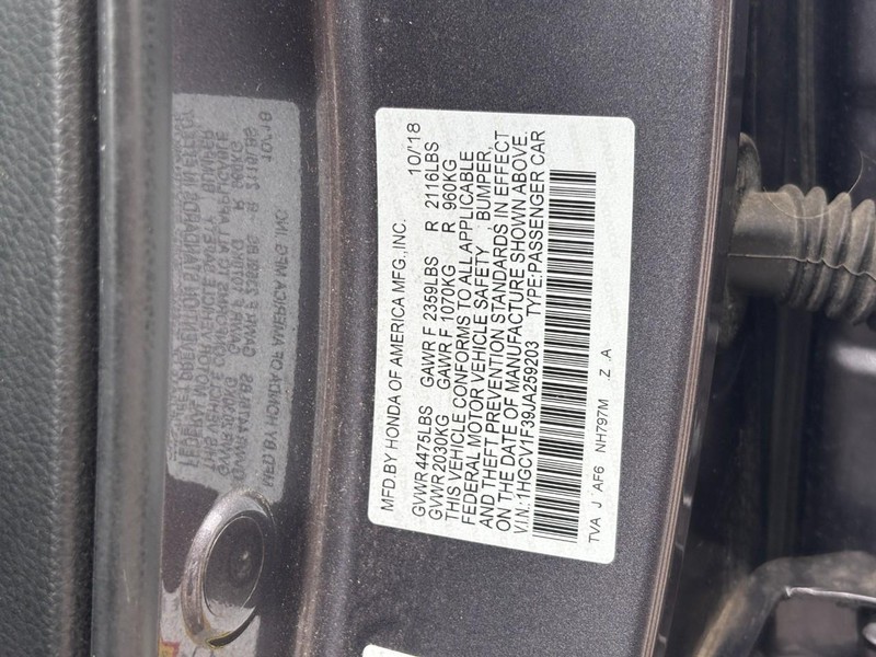 Honda Accord Sedan Vehicle Full-screen Gallery Image 25