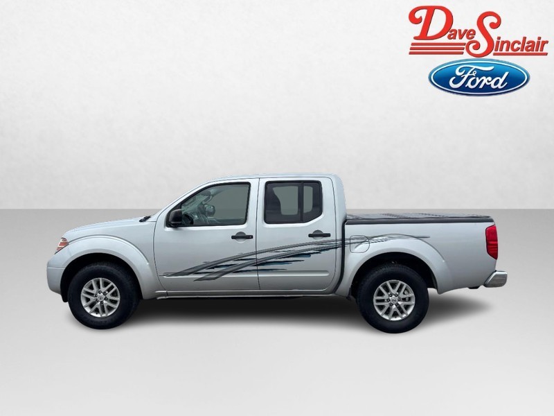 Nissan Frontier Vehicle Full-screen Gallery Image 10