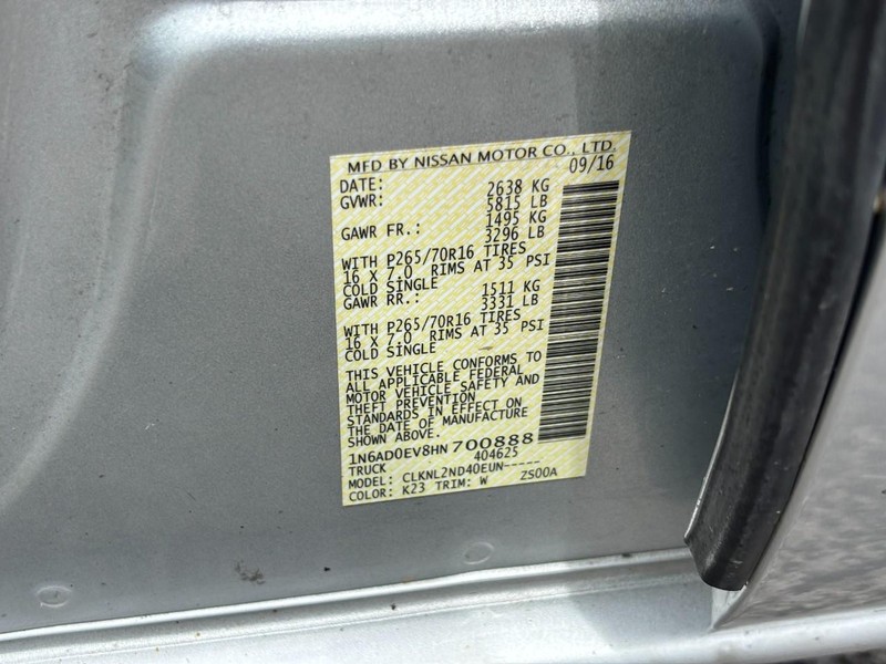 Nissan Frontier Vehicle Full-screen Gallery Image 25
