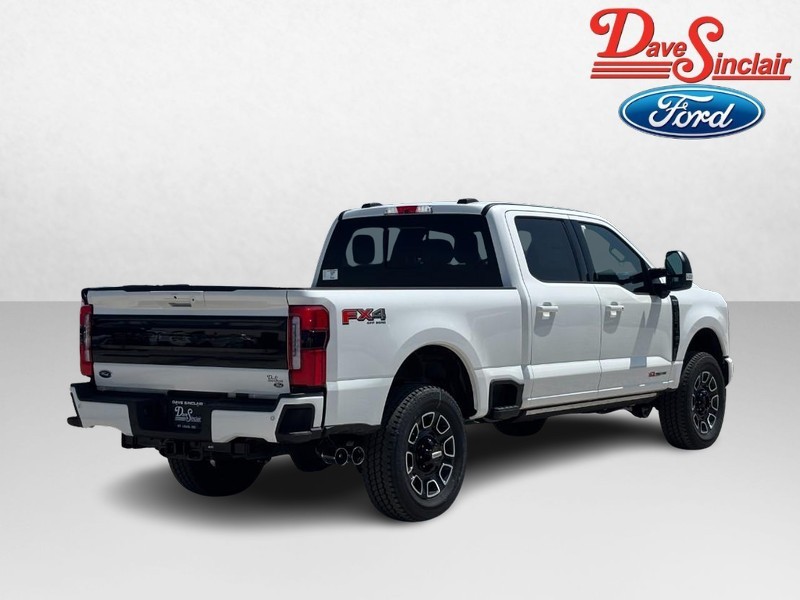 Ford Super Duty F-350 SRW Vehicle Image 07