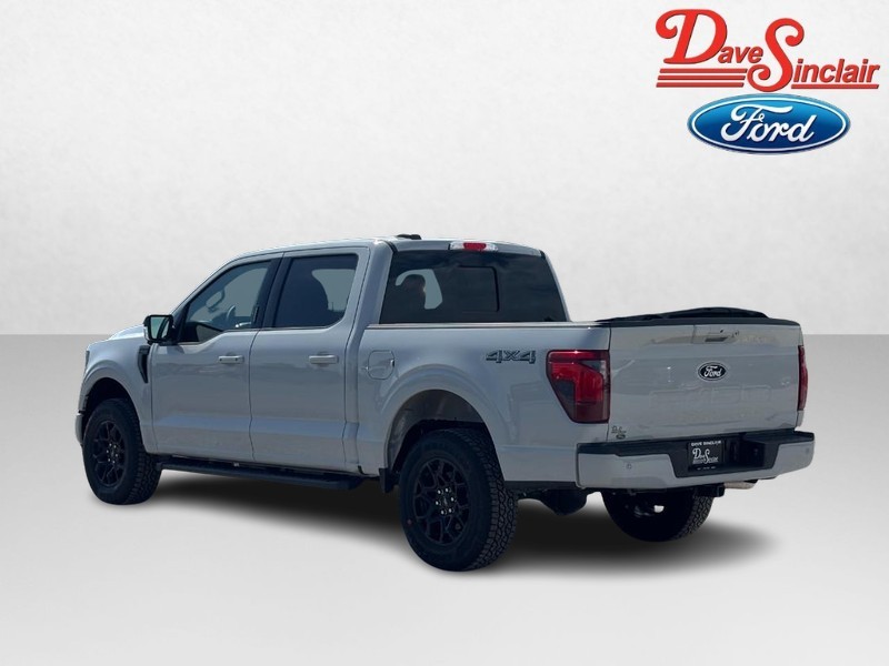 Ford F-150 Vehicle Full-screen Gallery Image 09