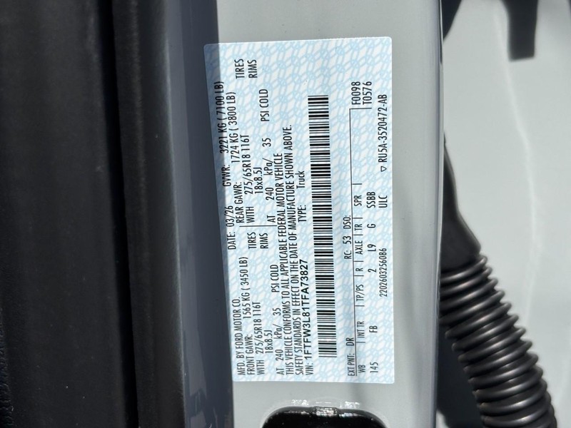 Ford F-150 Vehicle Full-screen Gallery Image 26